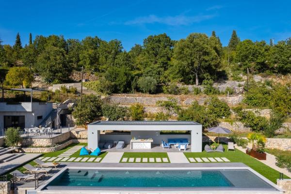A la foto es mostra l'objecte Luxury Villa Depollo situat a la ciutat de Donji Vinjani.