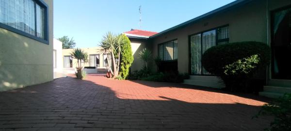 A la foto es mostra l'objecte Zwelibanzi Guesthouse situat a la ciutat de Southgate.
