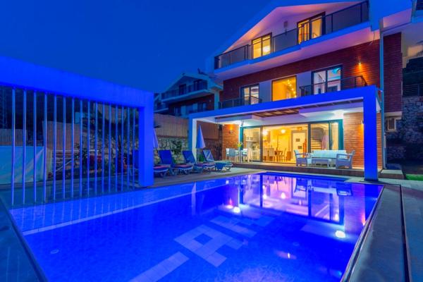 The photo shows the Angel Prestige G located in the city of Fethiye.