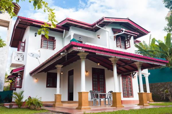 Villa Laluna - Hikkaduwa
