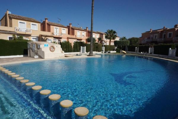 A la foto es mostra l'objecte Casa del Sol in Els Poblets situat a la ciutat de Els Poblets.