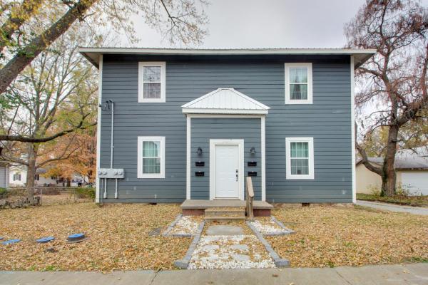 På bildet vises objektet Cozy Missouri Escape with Balcony, Near Colleges! som ligger i byen Nevada.