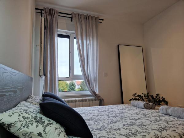Studio mini54, Belgrad