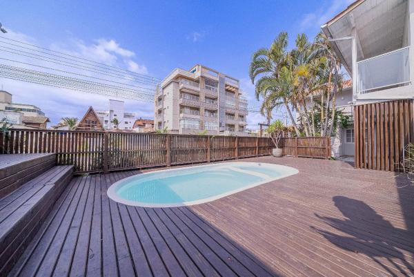 028 - Residencial com Piscina e Jacuzzi em Bombas photo 5