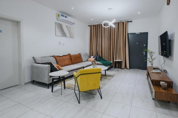 The Avery Apartments At Odomaa Place B, East Airport - 아크라