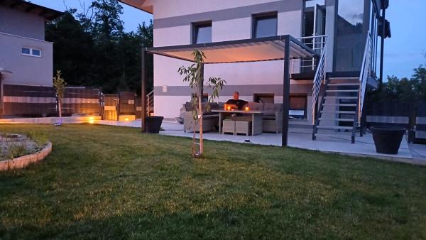 A la foto es mostra l'objecte Apartmaji STARS situat a la ciutat de Smlednik.