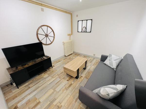 A la foto es mostra l'objecte Le Lodge - Cosy - Wifi - 4 personnes - Rêve au Mans situat a la ciutat de Connerré.