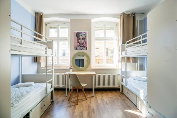 照片显示了位于Berlin市的EastSeven Berlin Hostel物件。