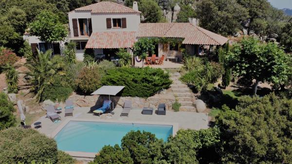 A la foto es mostra l'objecte Villa 4* Piscine chauffée situat a la ciutat de Sotta.