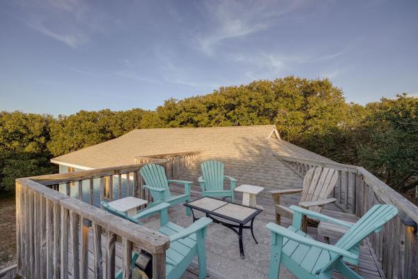 Outer Banks Retreat - Walk To Beach! - Southern Shores