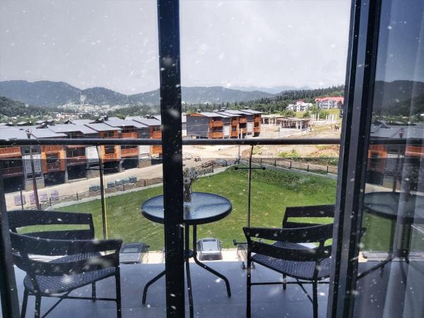 A la foto es mostra l'objecte Bakuriani Crystal Loft 412 situat a la ciutat de Bakuriani.