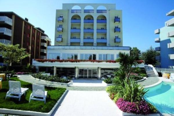 写真にはマロッタ市にあるGFH - Hotel Ruhigが写っています。
