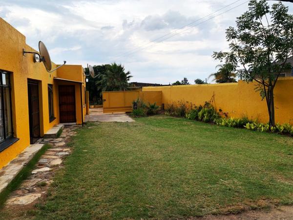 Na fotografii je vidět objekt Bobirwa Resort & Accomodation nacházející se ve městě Polokwane.