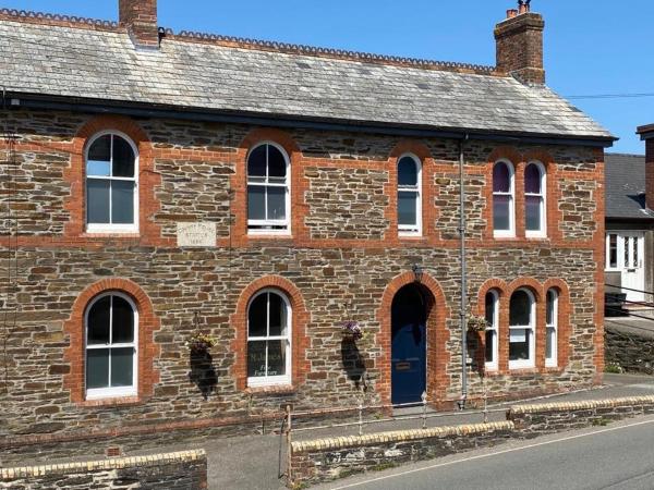 Victorian Police Station Apartment - Cornwall