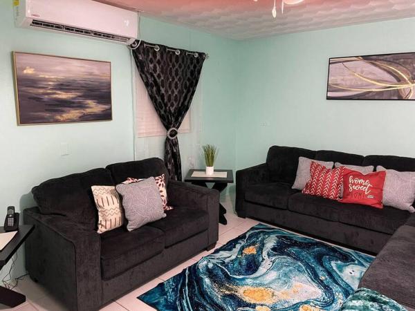 Wally's Haven, Nassau