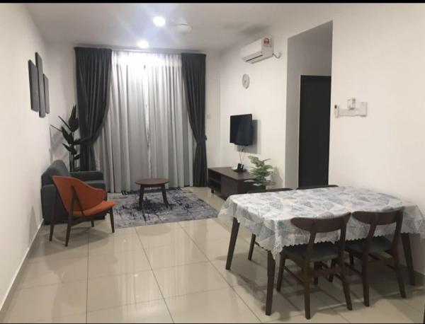 Na fotografii je vidět objekt Akma homestay nacházející se ve městě Kangkar Chemaran.