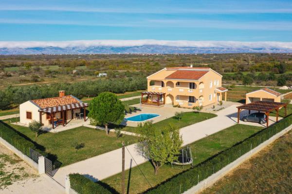 Nella foto è visibile l'oggetto Villa Levatinka ZadarVillas situato nella città di Prkos.