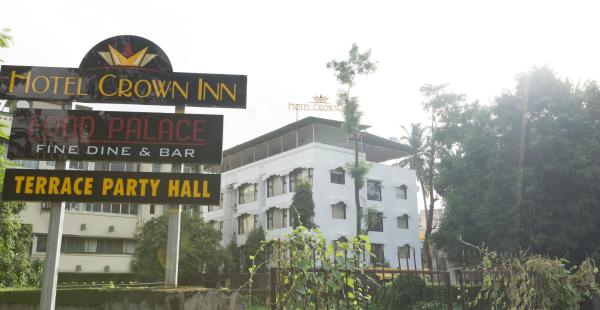 A la foto es mostra l'objecte Crown Inn situat a la ciutat de Panvel.