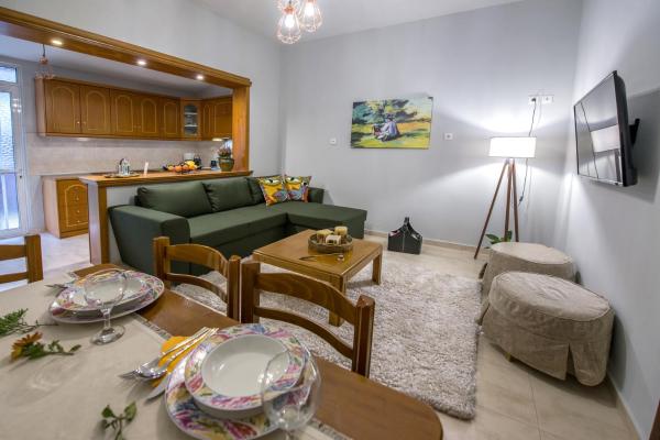 A la foto es mostra l'objecte Trikala Home situat a la ciutat de Sotíra.
