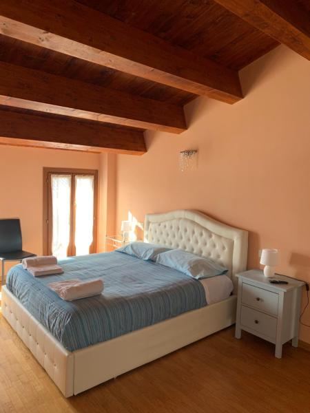 A la foto es mostra l'objecte Appartamento Luce-- 2 camere da letto--Centro storico--Parcheggio privato gratuito situat a la ciutat de Lugo.