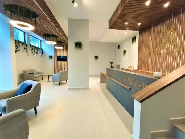 Hotel Montecarlo - Piscina & Desayuno Buffet Incluido