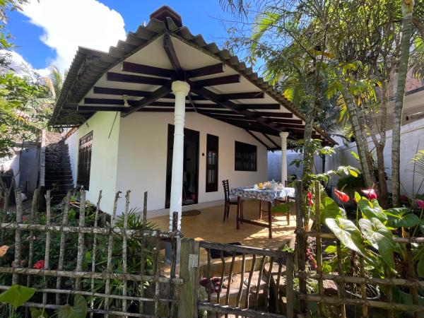 Foto 1: Sun & Tree HomeStay (With Green Nature View)