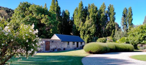 A la foto es mostra l'objecte Queensberry Inn situat a la ciutat de Queensberry.