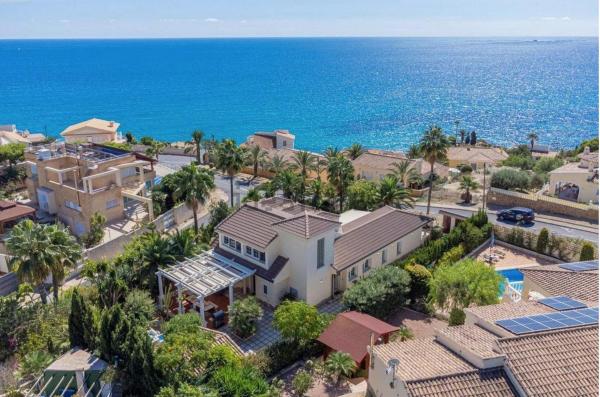 Exclusive Seaside Villa With Private Pool - Villajoyosa