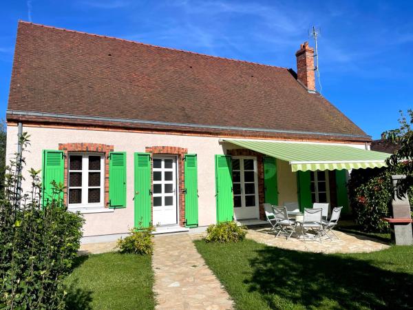 На фото показан объект Gîte du canal rue de la Tuilerie, расположенный в городе Amilly.