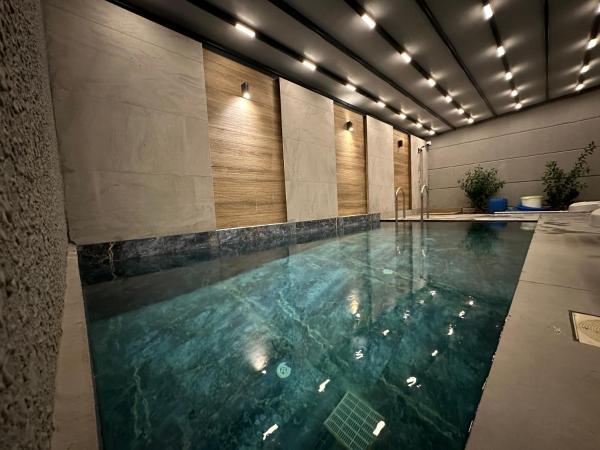 På bildet vises objektet Luxury Private Heated Pool Villa C-Two som ligger i byen Aksu.