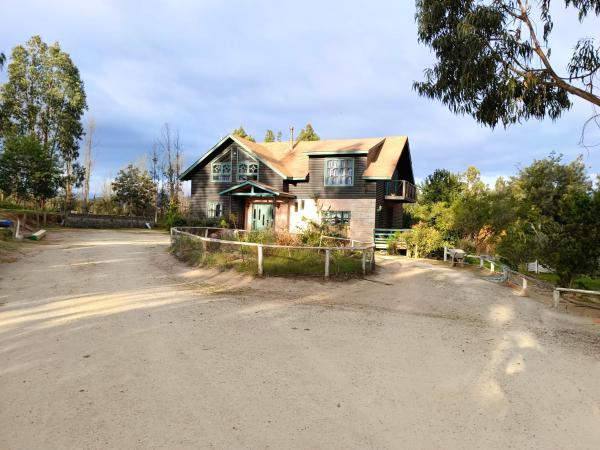 写真にはCabildo市にあるCasa Paihuenが写っています。