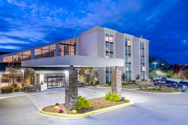 A la foto es mostra l'objecte Candlewood Suites - Roanoke Airport situat a la ciutat de Roanoke.
