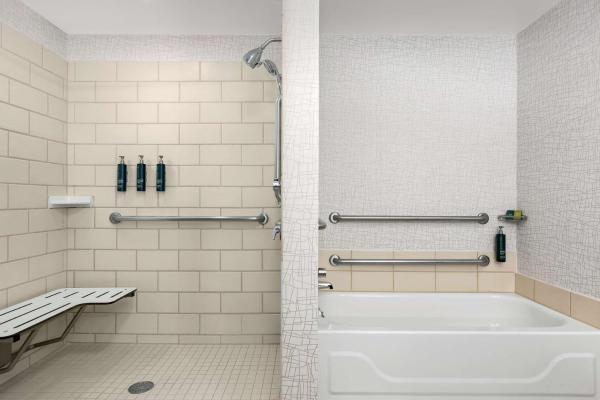 Zdjęcie 3: DoubleTree by Hilton Chicago O'Hare Airport-Rosemont