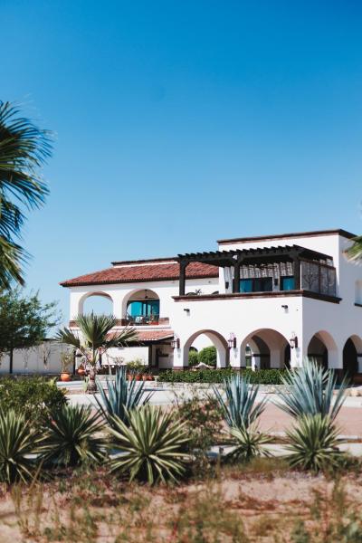 A la foto es mostra l'objecte Orchid House Baja situat a la ciutat de La Paz.
