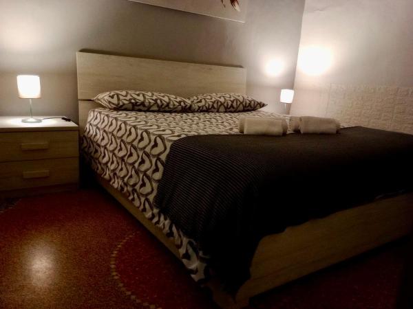A la foto es mostra l'objecte HOME ADRIANA situat a la ciutat de Bari.