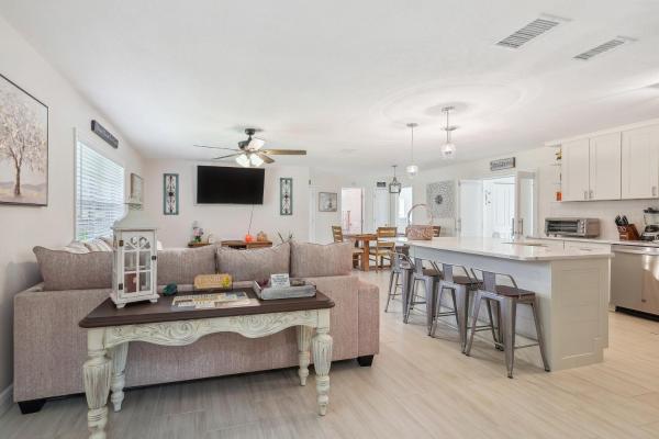 Bikes, Yard & Fire Pit At Upscale Lecanto Home! - Crystal River, FL