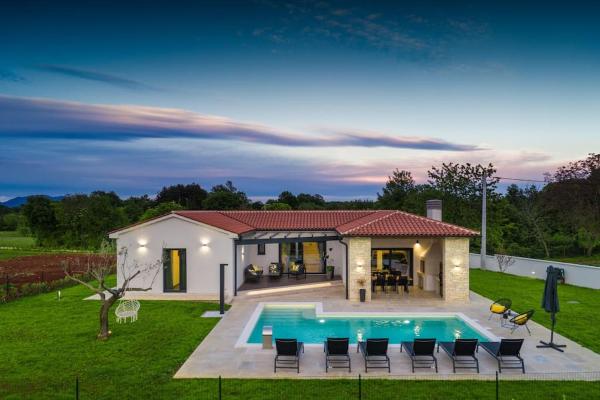 Στη φωτογραφία φαίνεται το αντικείμενο Villa Victoria by IstriaLux που βρίσκεται στην πόλη Jurići.