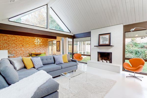 Mid-century Marvel - Beaverton, OR