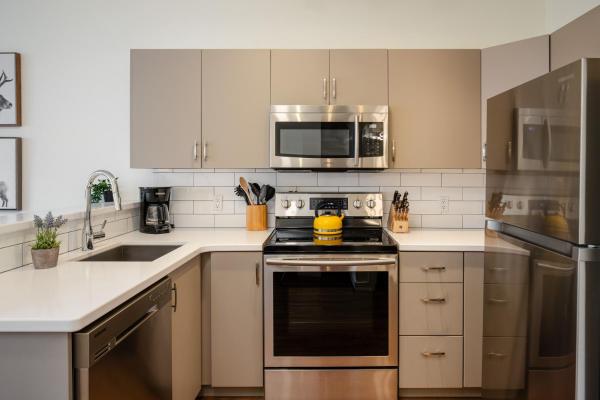 Studio, Modern Studio in the Heart of the Village by Harmony Whistlerの写真2