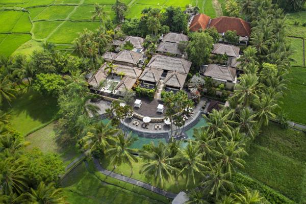 Auf dem Foto ist das Objekt The Ubud Village Resort & Spa in der Stadt Ubud zu sehen.