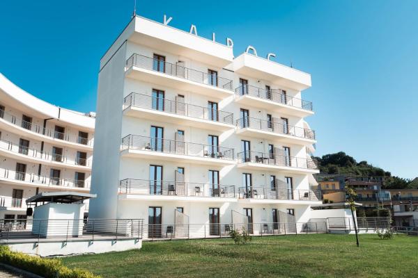 A la foto es mostra l'objecte Kairos Hotel situat a la ciutat de Quarto.