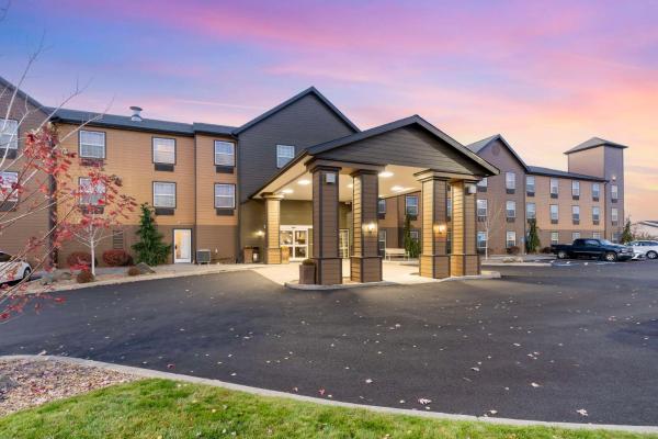 Na zdjęciu widoczny jest obiekt Best Western Bend North położony w mieście Bend.