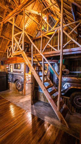 Na fotografii je vidět objekt Barya Lang Villa- Native villa with jeepney room nacházející se ve městě El Nido.