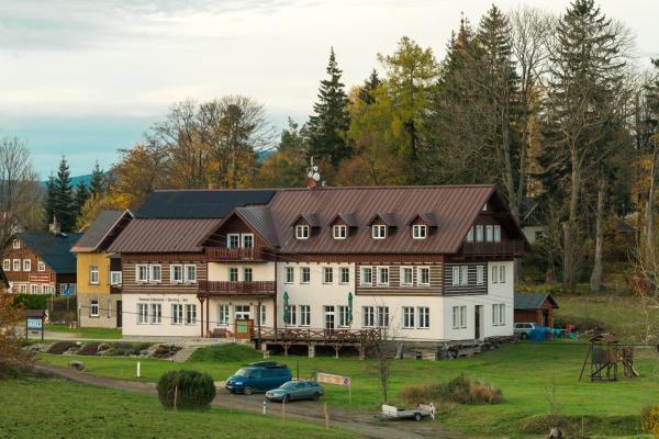 Kuvassa näkyy kohde Penzion Sokolovna, joka sijaitsee kaupungissa Černá Říčka.