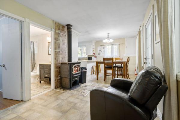 Nella foto è visibile l'oggetto Chalet chaleureux avec spa près de Mont-Tremblant situato nella città di Ripon.