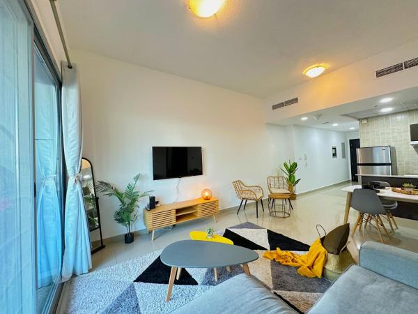A la foto es mostra l'objecte Luxury & Centric Flat with Balcony views in Marina situat a la ciutat de Dubai.
