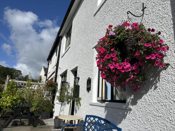 Historical Village Cottage - Pet Friendly - Morecambe