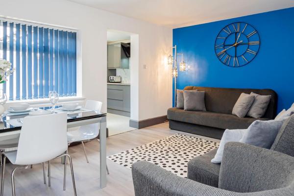 A la foto es mostra l'objecte Executive 8beds 3bath Contractorswelcome Parking situat a la ciutat de North Stoneham.