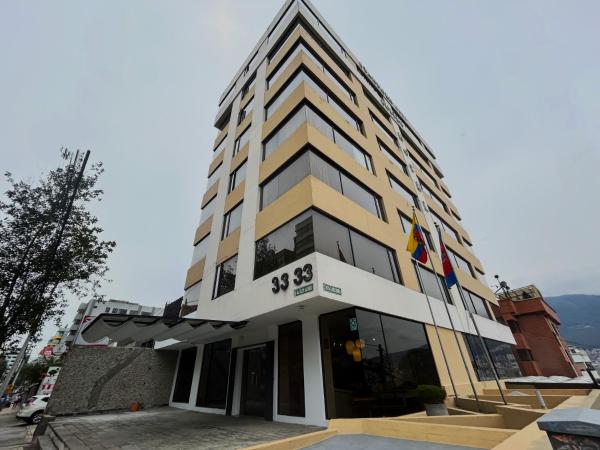 A la foto es mostra l'objecte Stanford Suites Hotel situat a la ciutat de Quito.