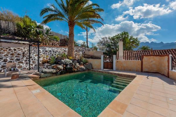 Nella foto è visibile l'oggetto Las Casas de la Rueda - El Patio situato nella città di La Sorrueda.